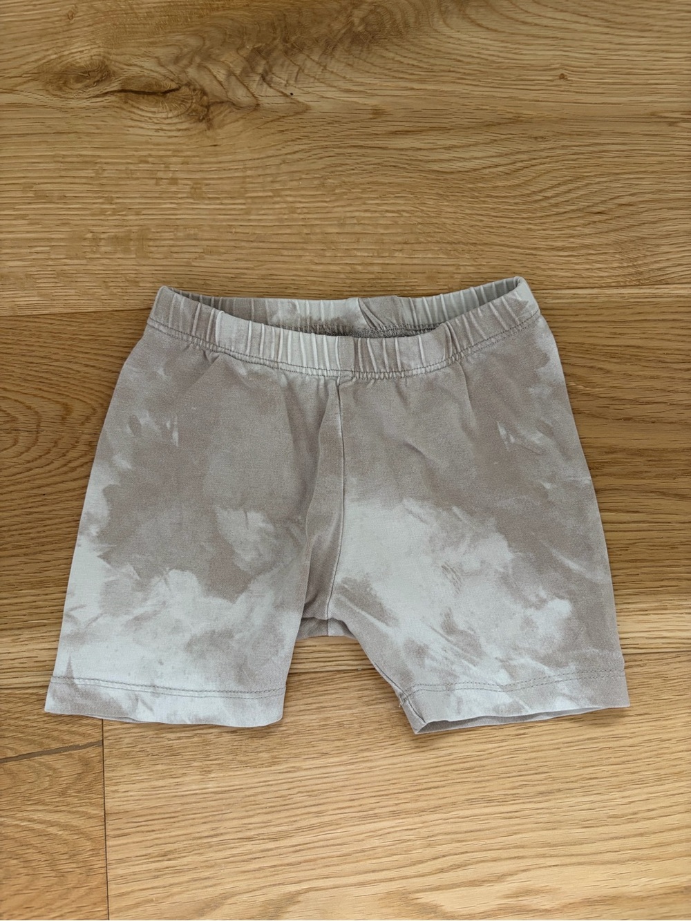 Jax & Lennon Neutral Tie-Dye Bike Shorts 3/4T EUC
